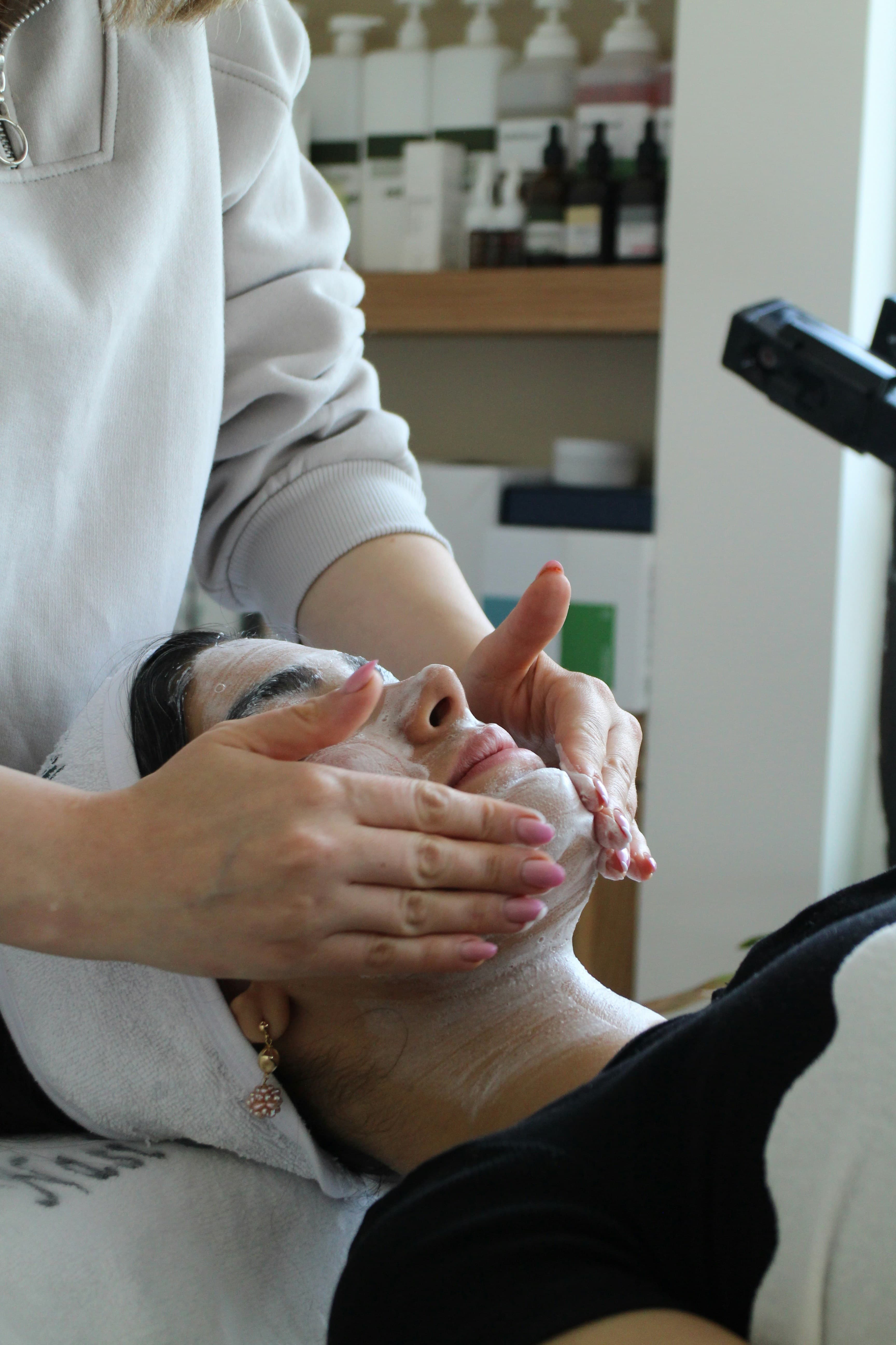 Trattamento viso professionale e rilassante